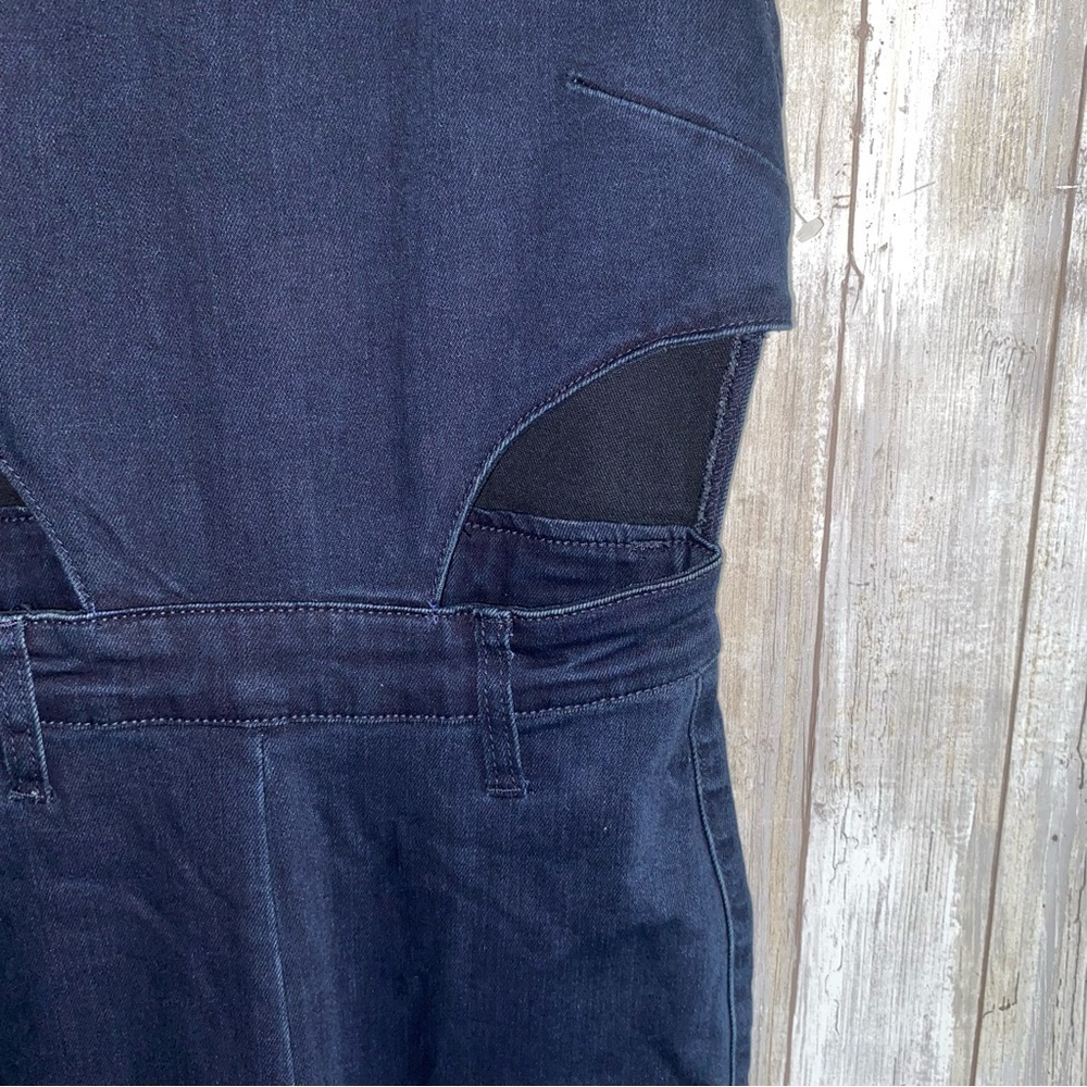 NWT WeWoreWhat Dani Denim Cutout Jumpsuit Dark Wash Blue Size 0 - Picture 7 of 9